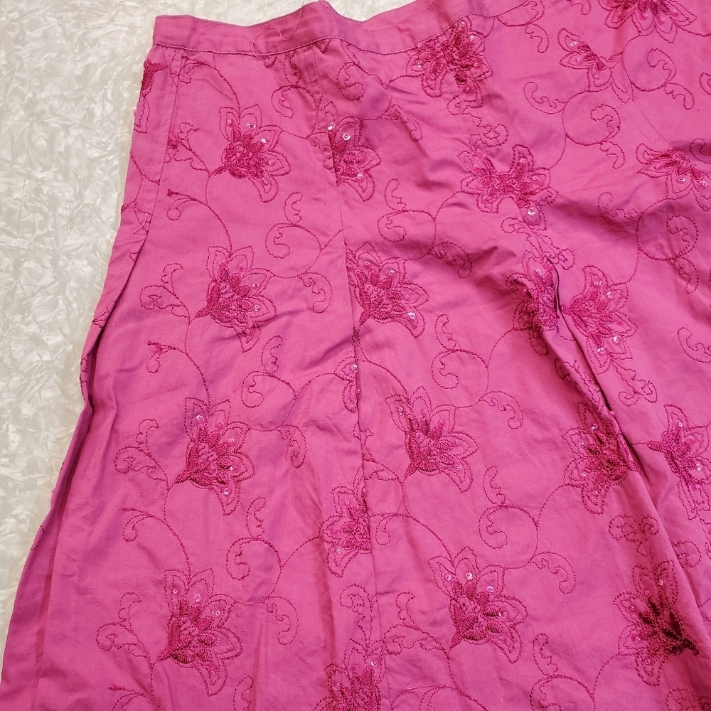 #071 Dolled Up Size Small by F.A.N.G. fuschia sequined skirt - Picture 6 of 16